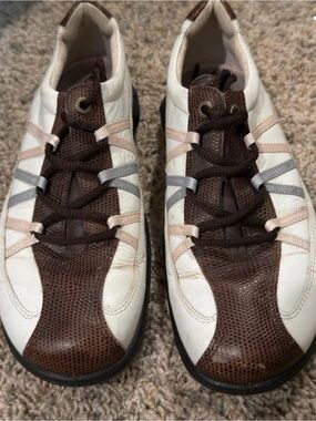 Ecco women’s golf shoes